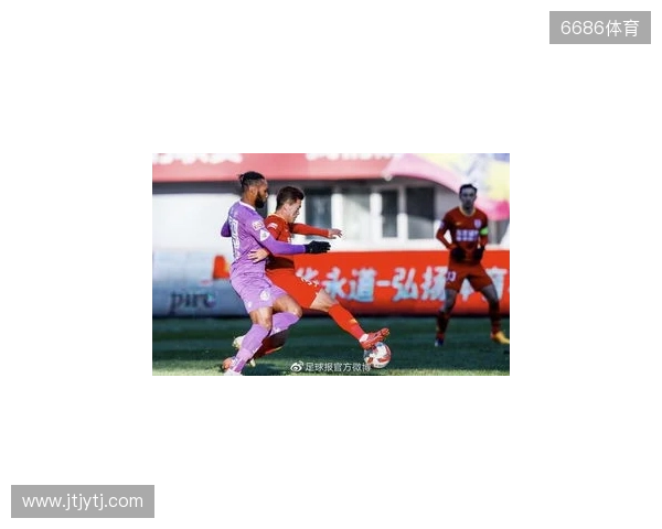 亚泰出征青岛准备赛季收官战 球迷助威歌声为子弟兵加油